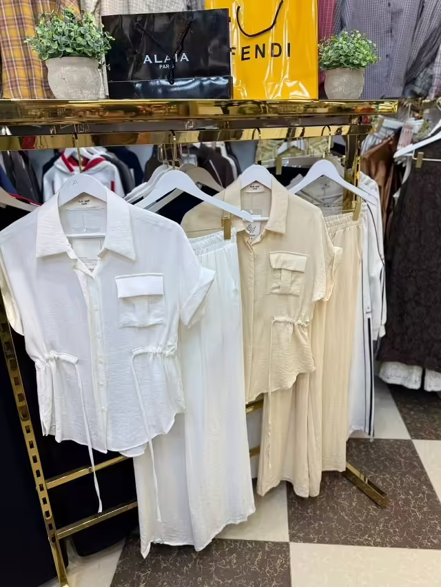 Красивые лёгкие женские костюмы