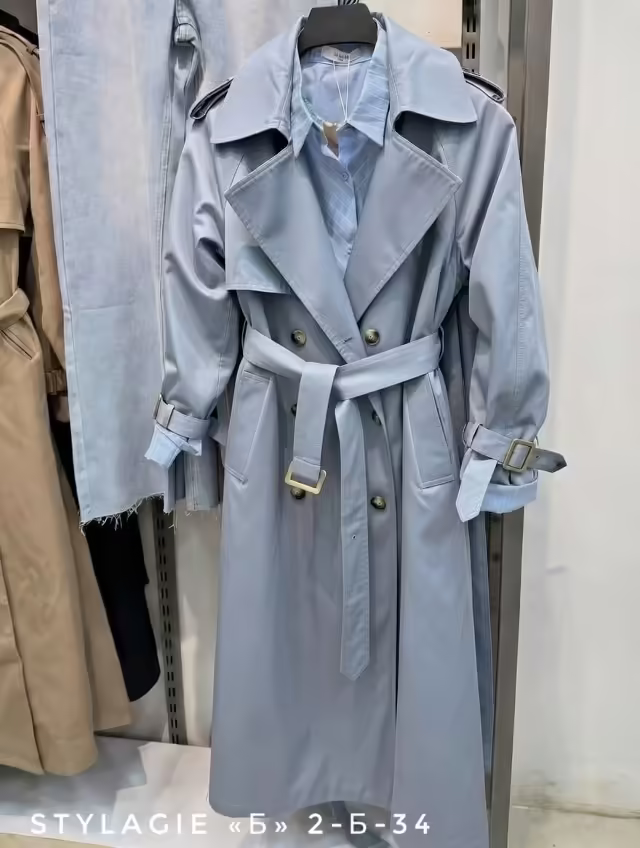 Стильные женские плащи