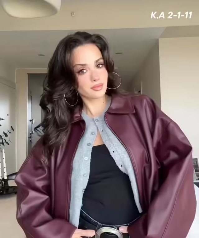 Трендовые кожаные модные стильные женские бомберы. фото 3