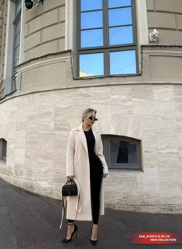 Невероятные идеальные зимние элегантные стильные стильные женские пальто. фото 3