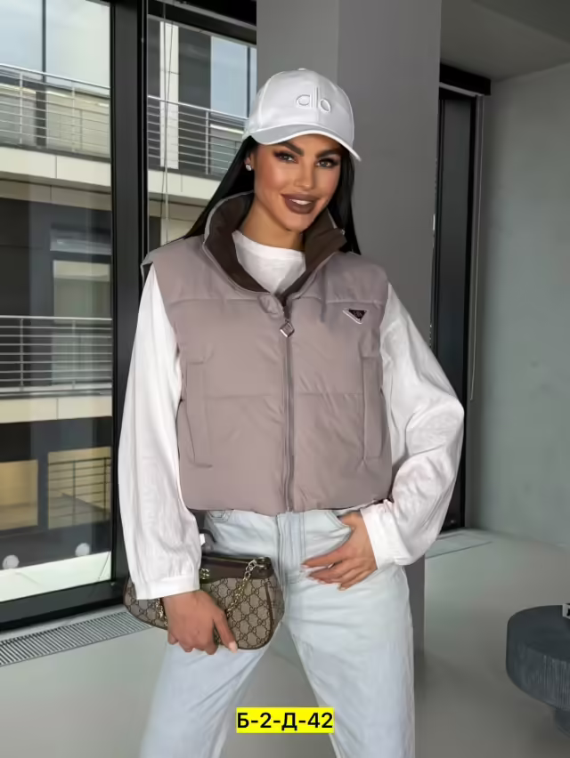 Женские жилетки