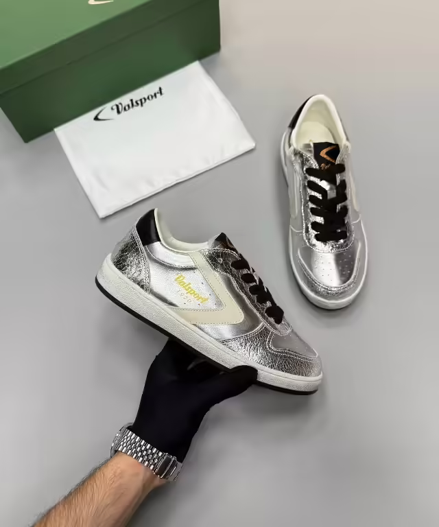 Ручные женские кеды