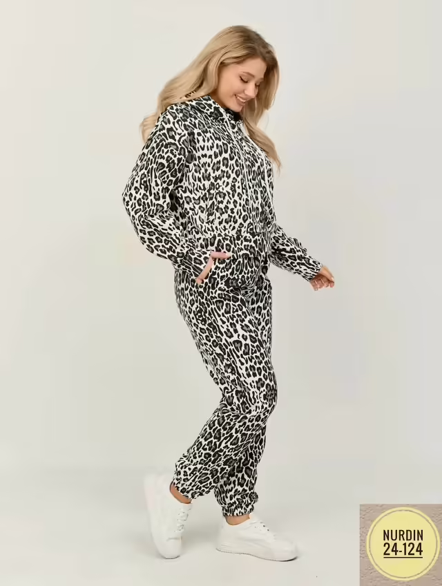 Женские костюмы