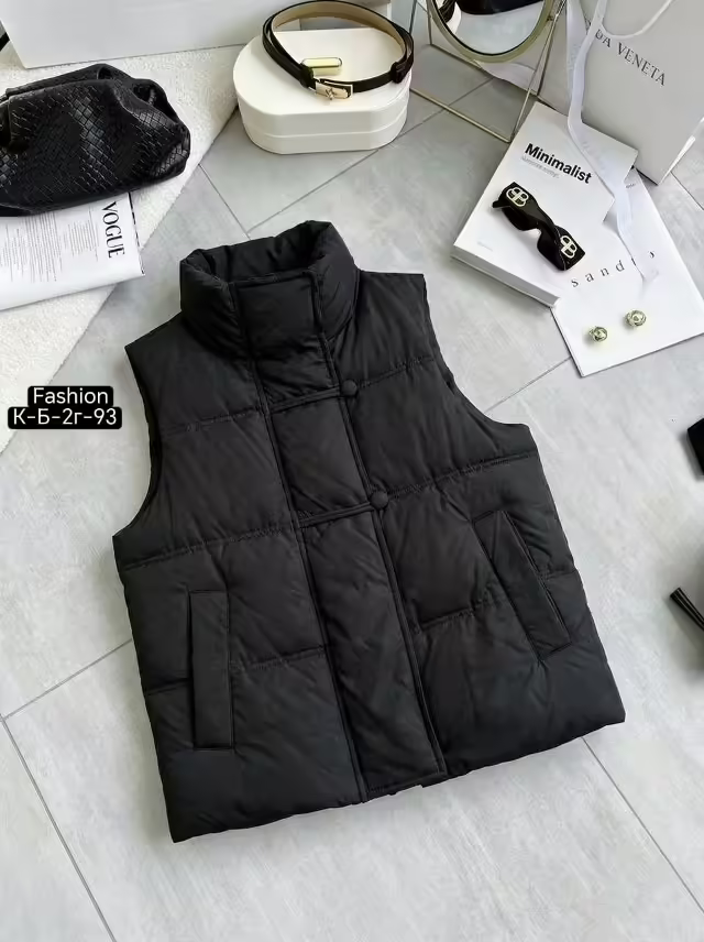 Женские жилетки
