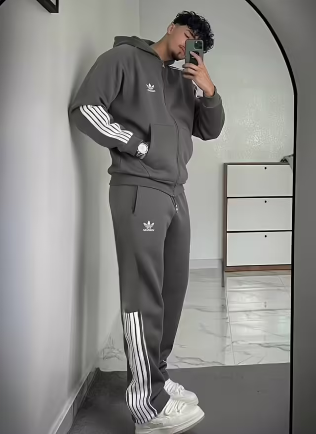 Мужские костюмы