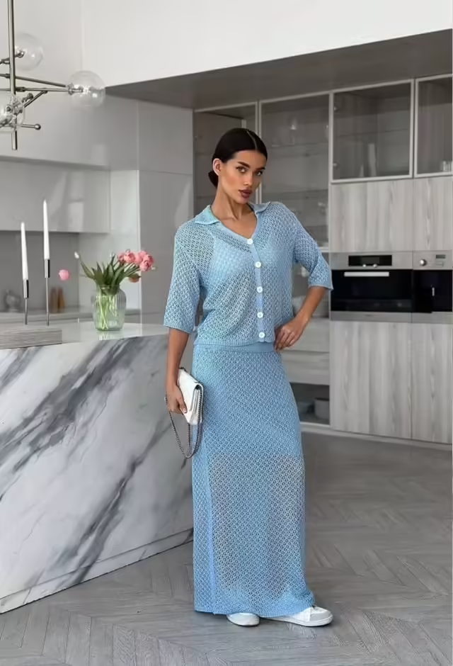 Изумительные женские костюмы