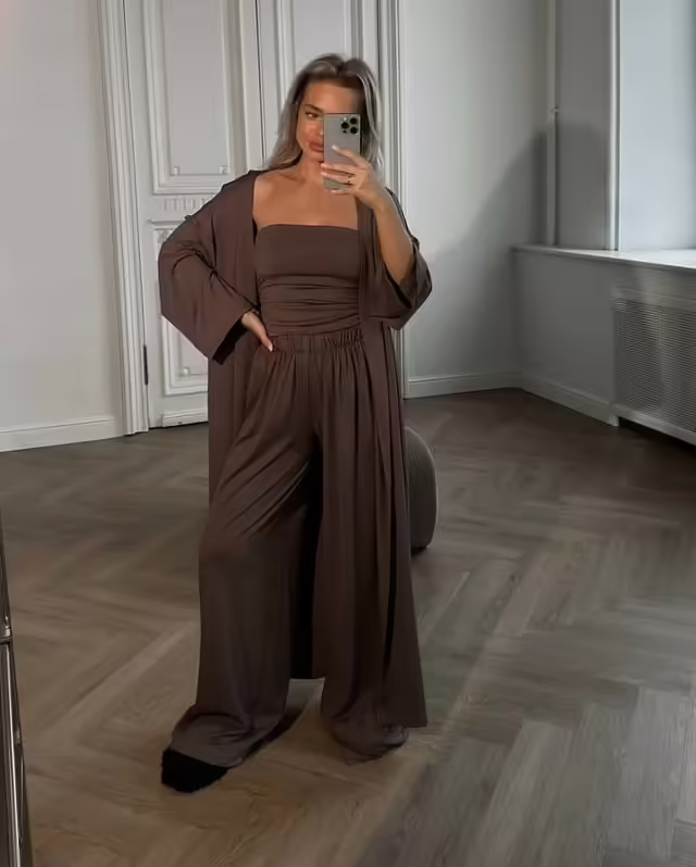 Женские костюмы тройки