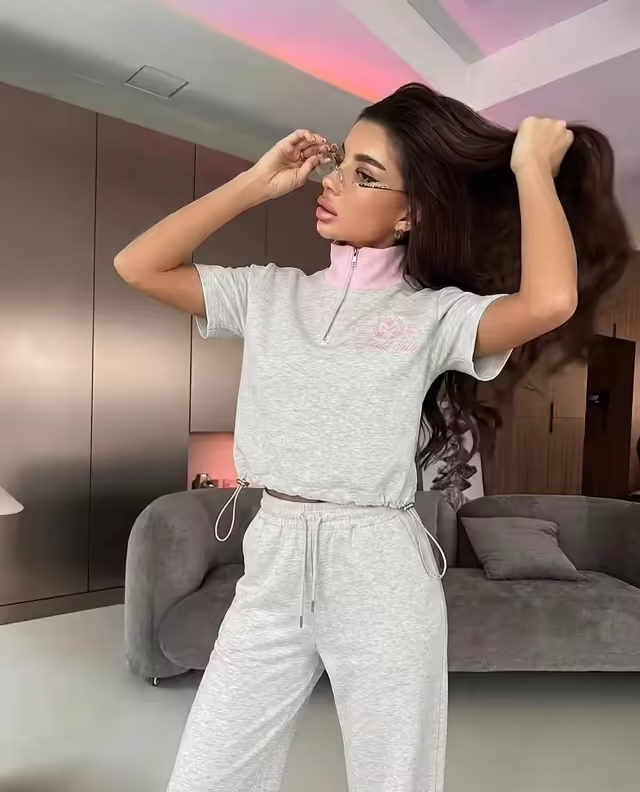 Базовые женские костюмы