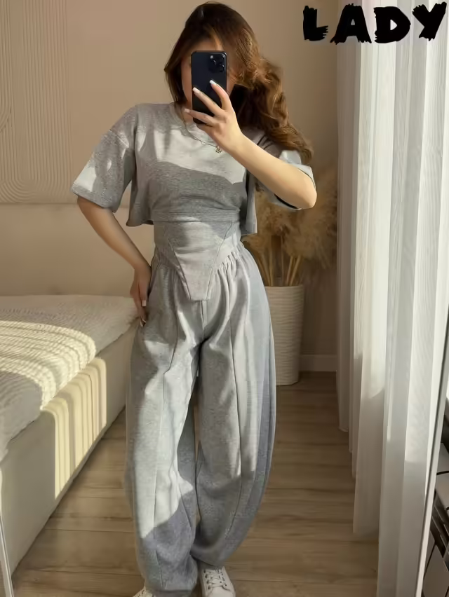 Женские футболки