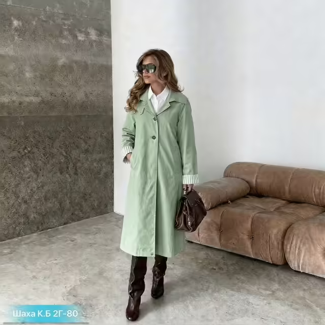 Стильные женские плащи