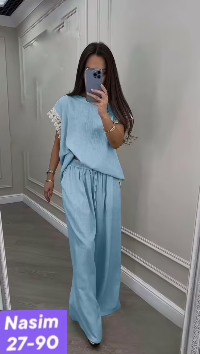 Женские костюмы