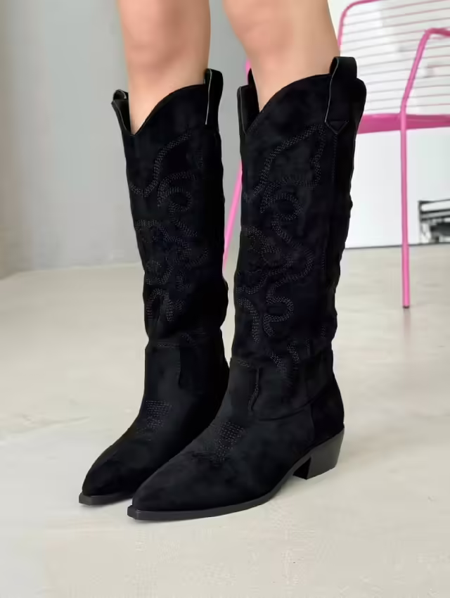 Женские сапоги