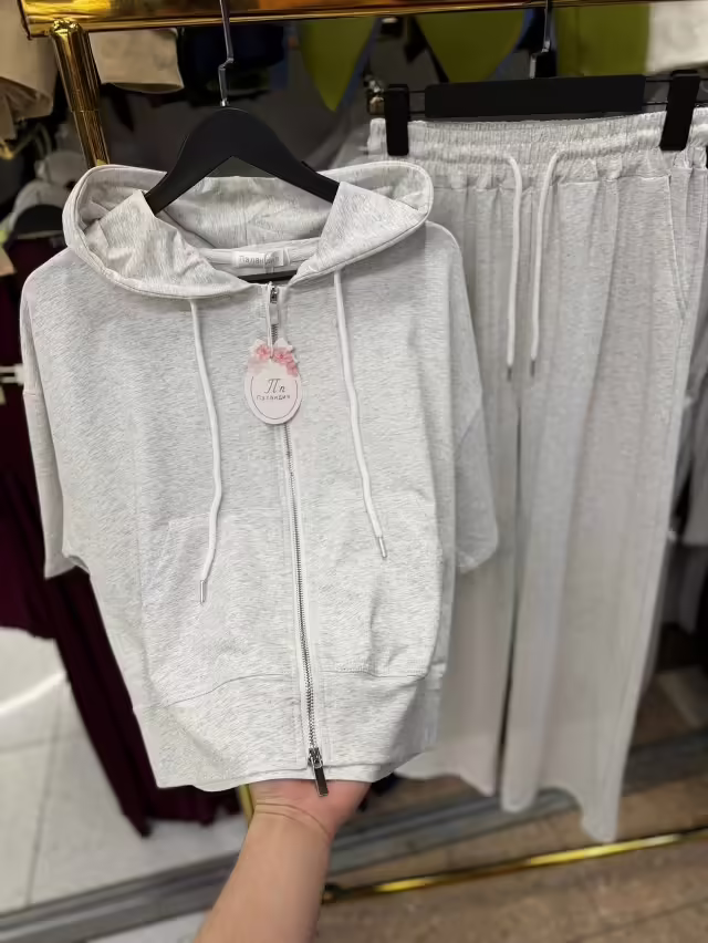 Спортивные роскошные удобные женские костюмы с капюшоном