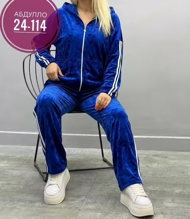 Женские костюмы двойки великаны