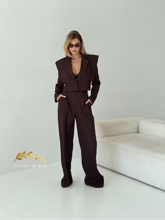 Трендовые женские костюмы палаццо