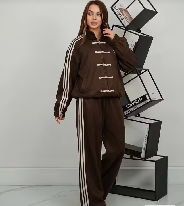 Женские костюмы