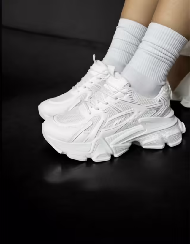Женские кроссовки. фото 2