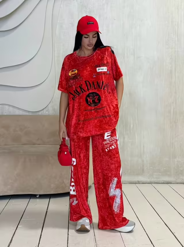 Люксовые женские костюмы. фото 3