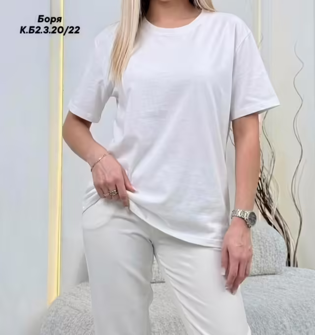 Женские футболки