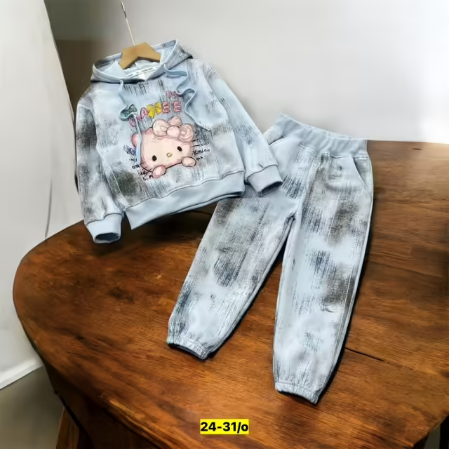 Спортивные детские костюмы