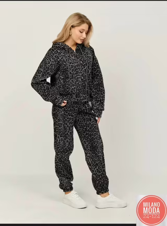 Женские костюмы. фото 3