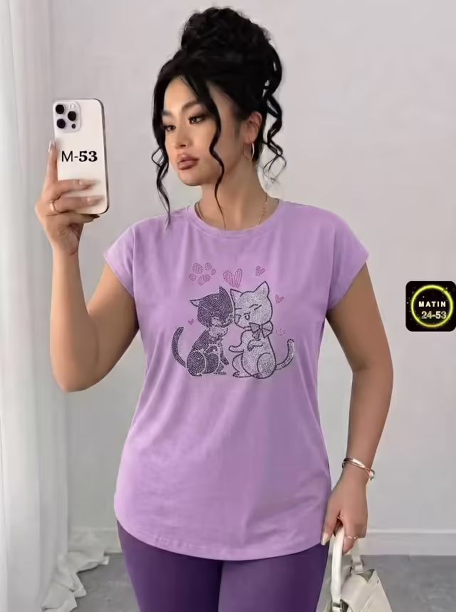 Стильные женские футболки со стразами