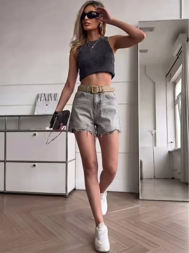 Джинсовые стильные женские шорты. фото 3