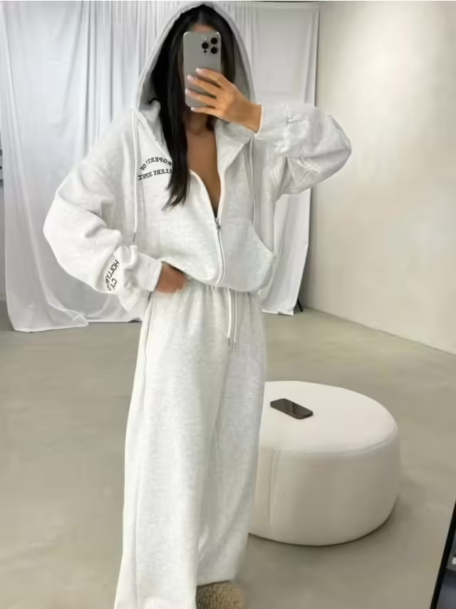 Женские костюмы. фото 3