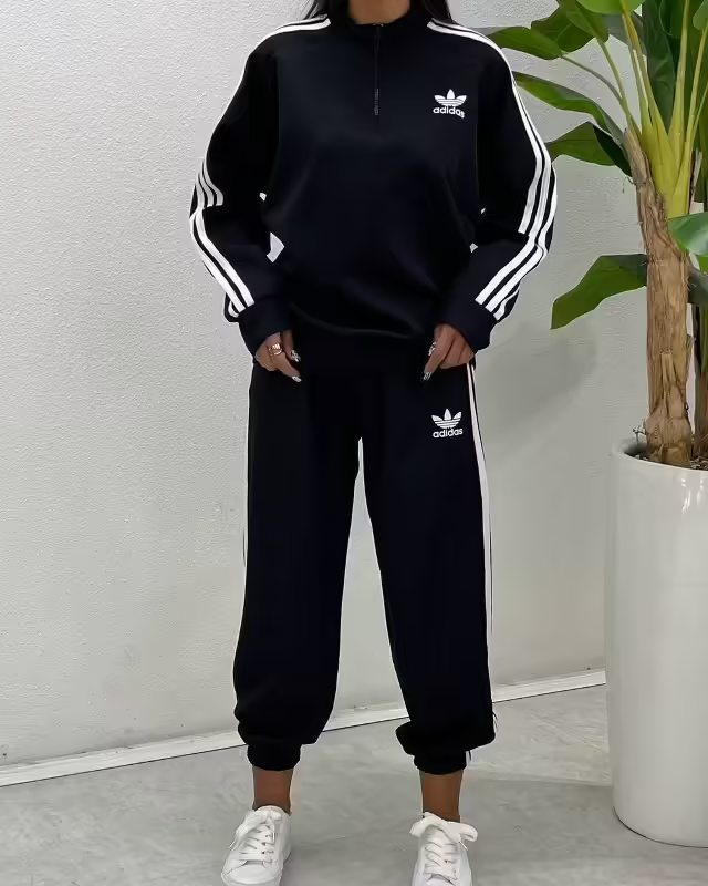 Женские костюмы