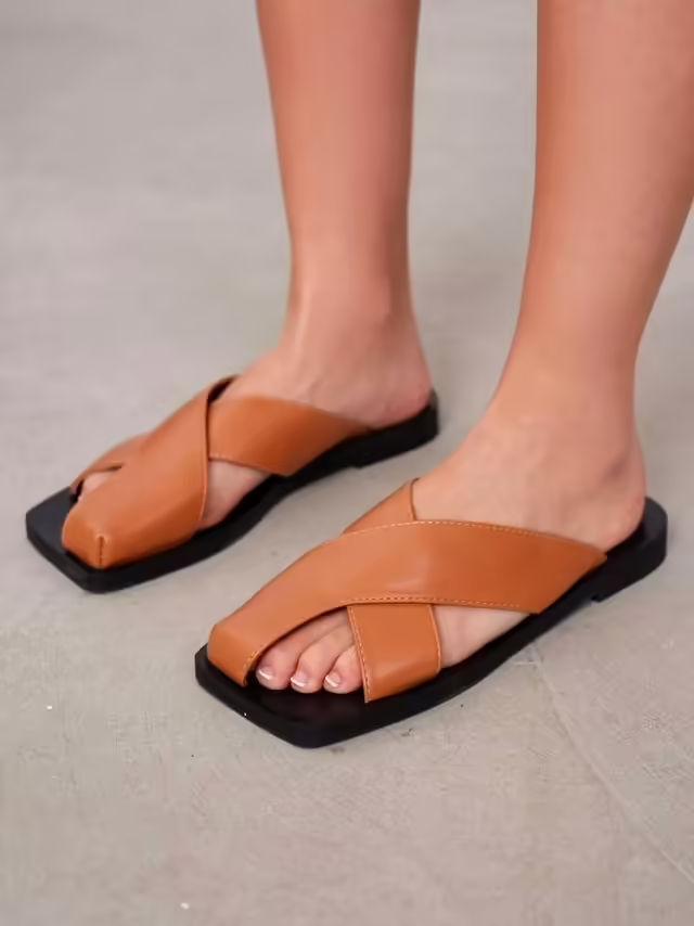 Женские тапочки