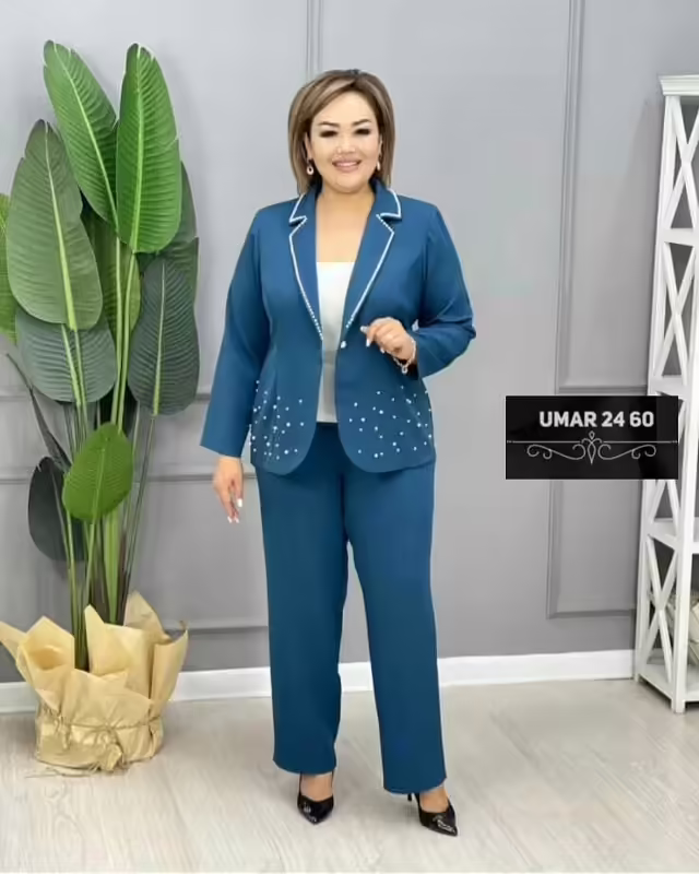 Женские костюмы