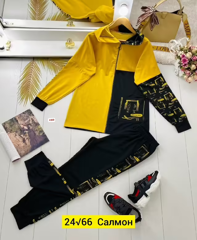 Женские костюмы