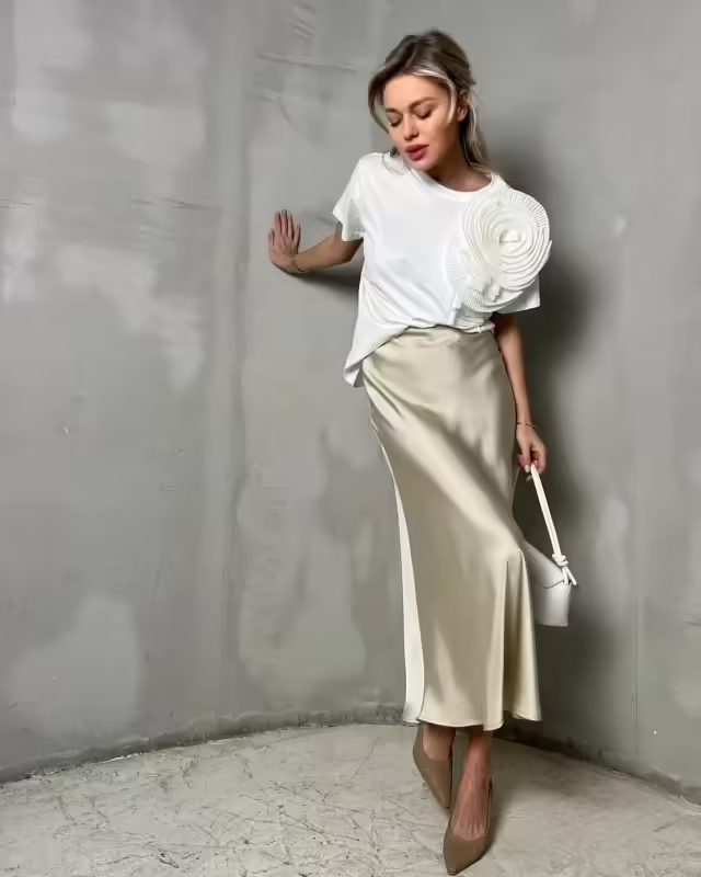 Изысканные элегантные женские футболки