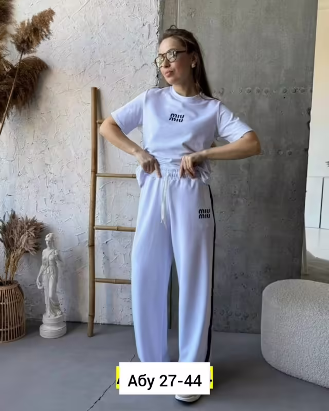 Женские костюмы