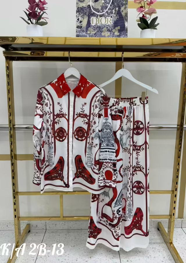 Женские костюмы