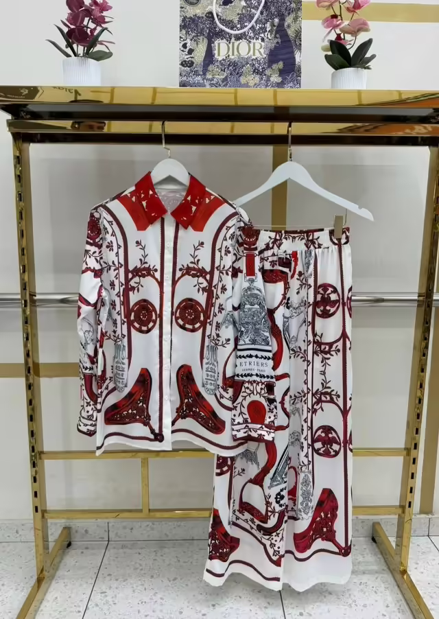 Женские костюмы. фото 3