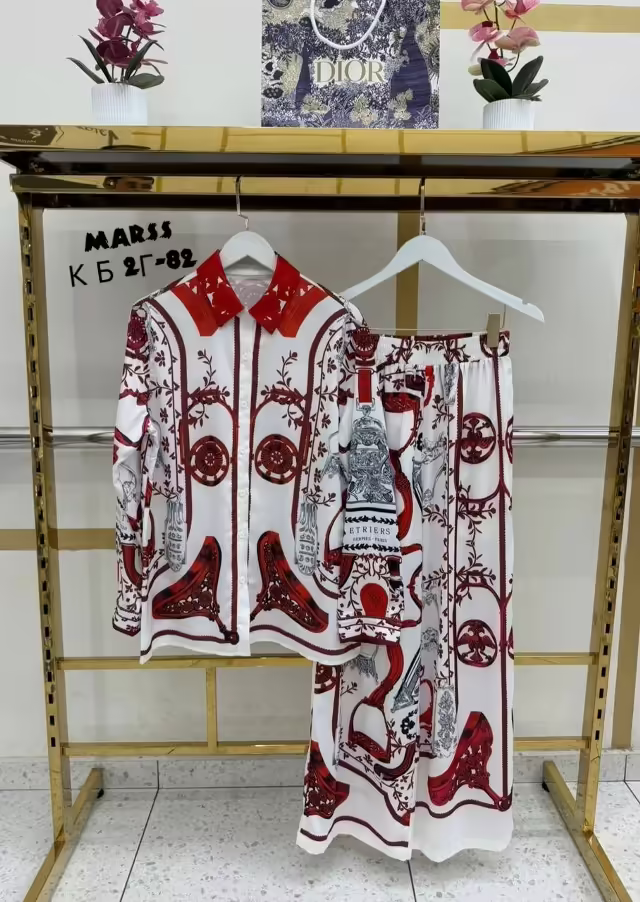 Женские костюмы