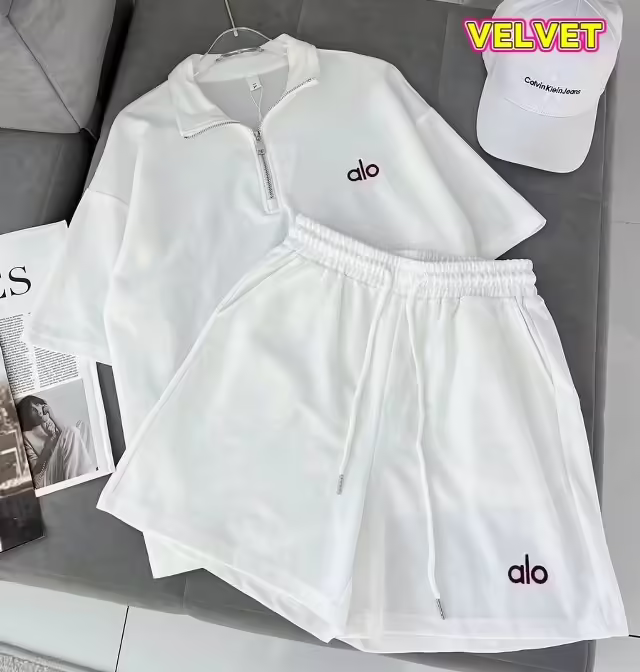 Женские костюмы