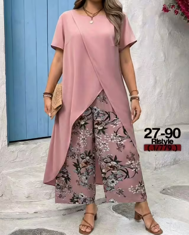 Женские костюмы