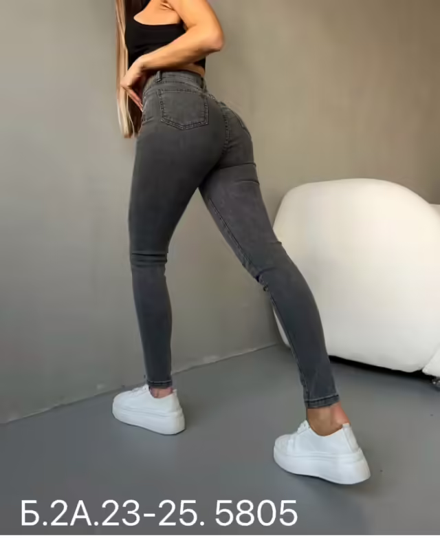 Женские джинсы. фото 2