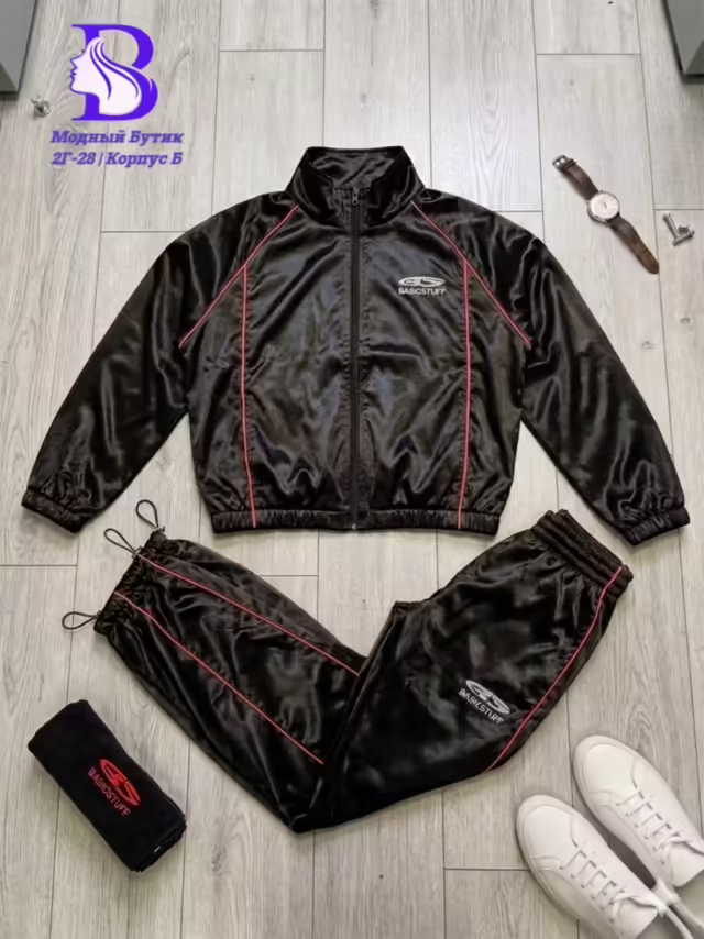 Спортивные женские костюмы