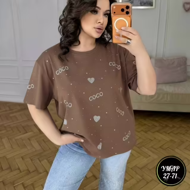 Женские футболки со стразами