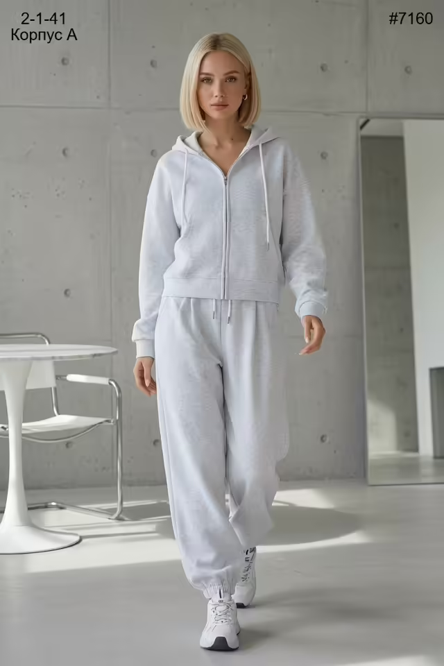 Спортивные женские костюмы