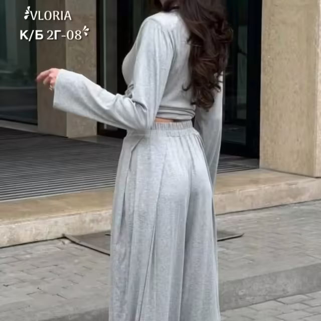 Женские костюмы