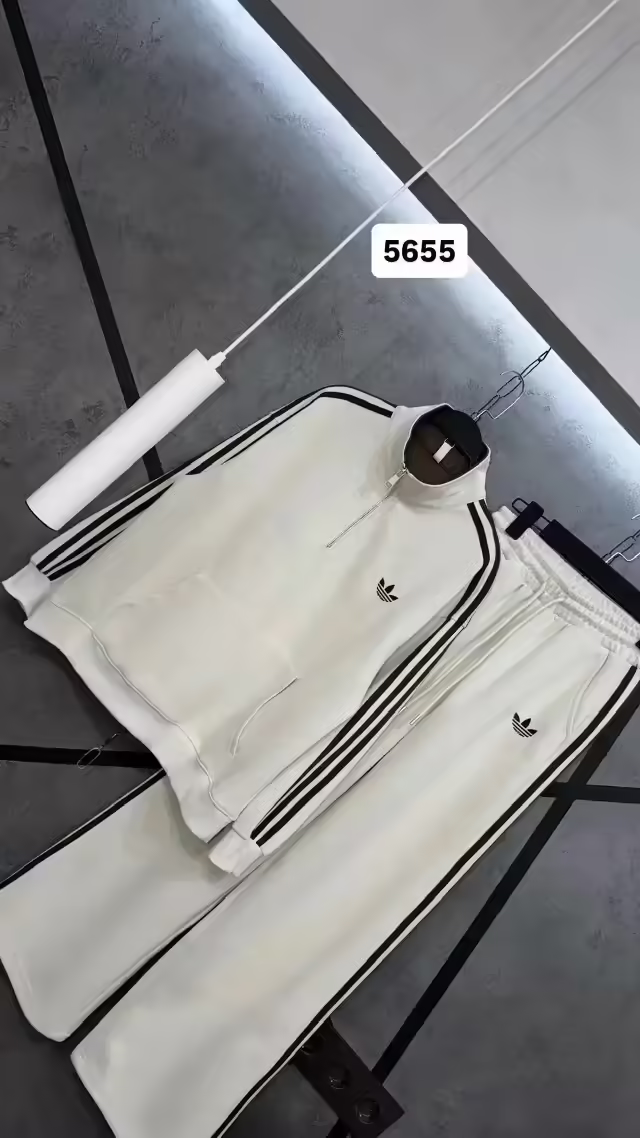 Отличные женские костюмы