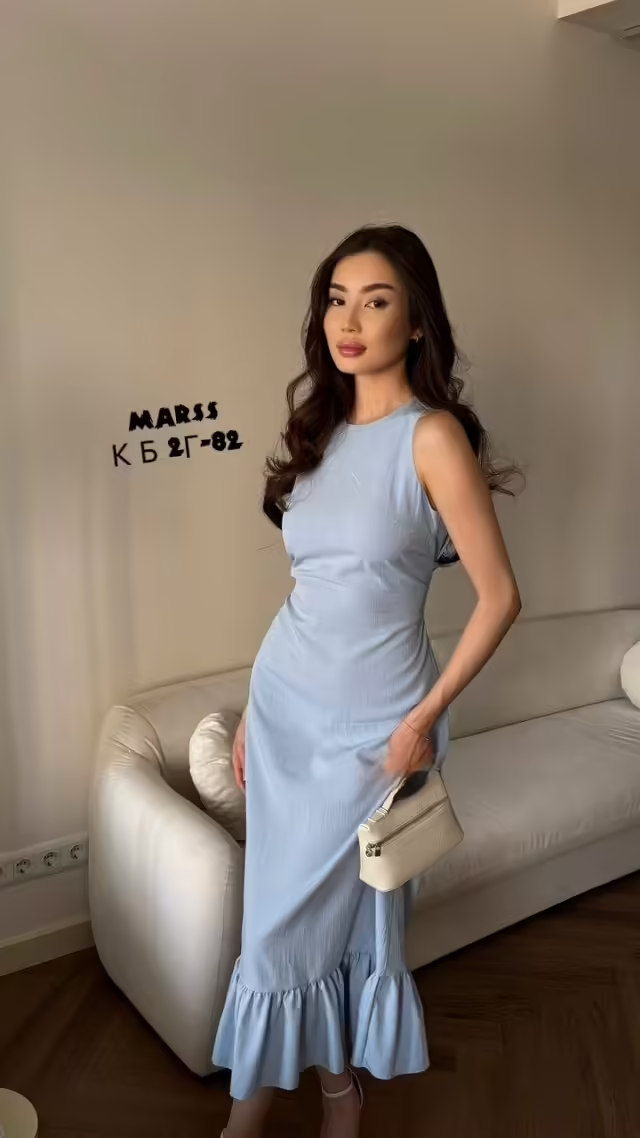 Женственные стильные женские платья