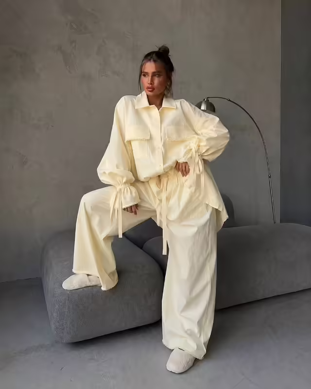 Стильные женские костюмы