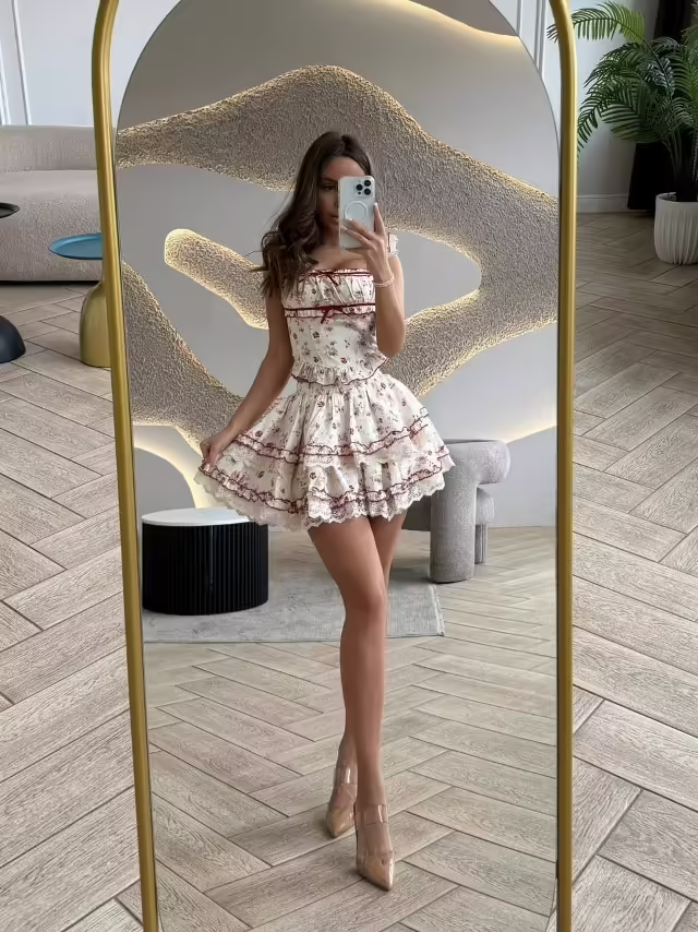 Женские костюмы