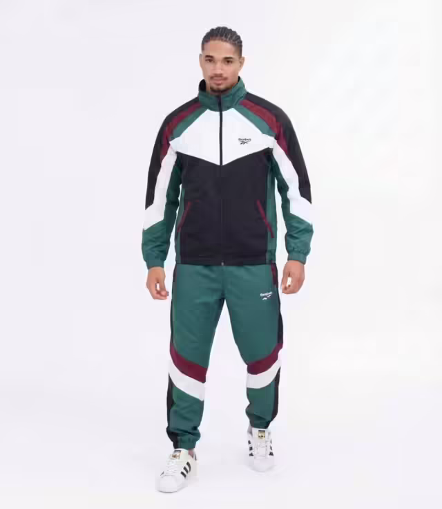 Спортивные мужские костюмы