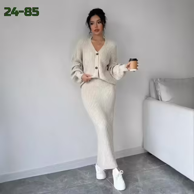 Стильные женские костюмы тройки